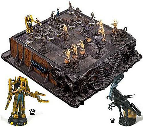 aliens-chess-set