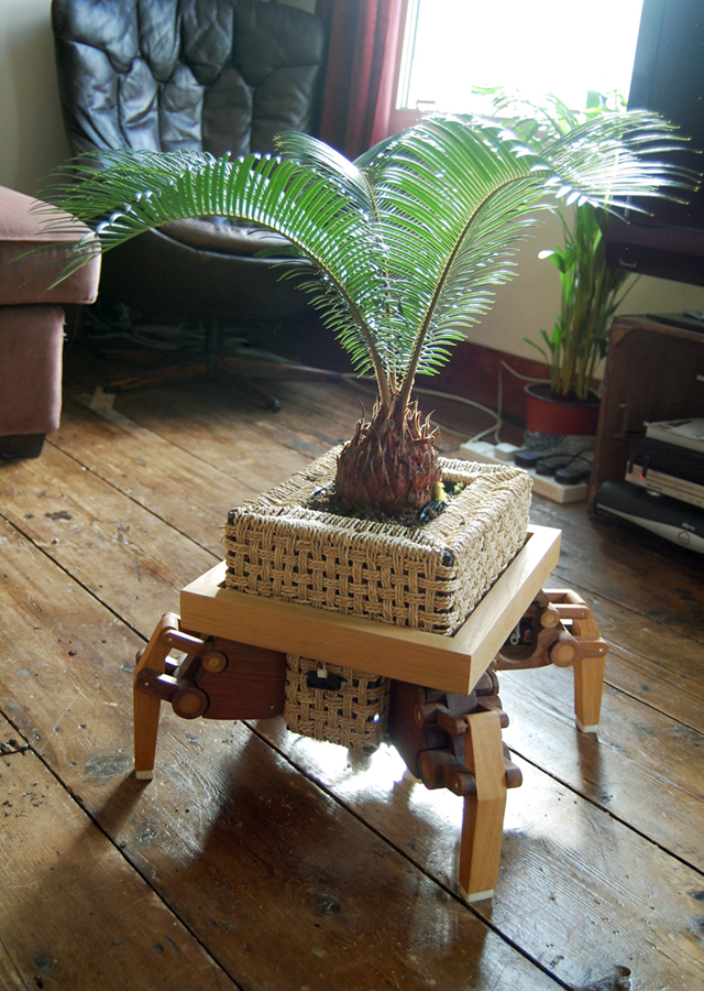 Sun Seeking Robotic Plant Pot